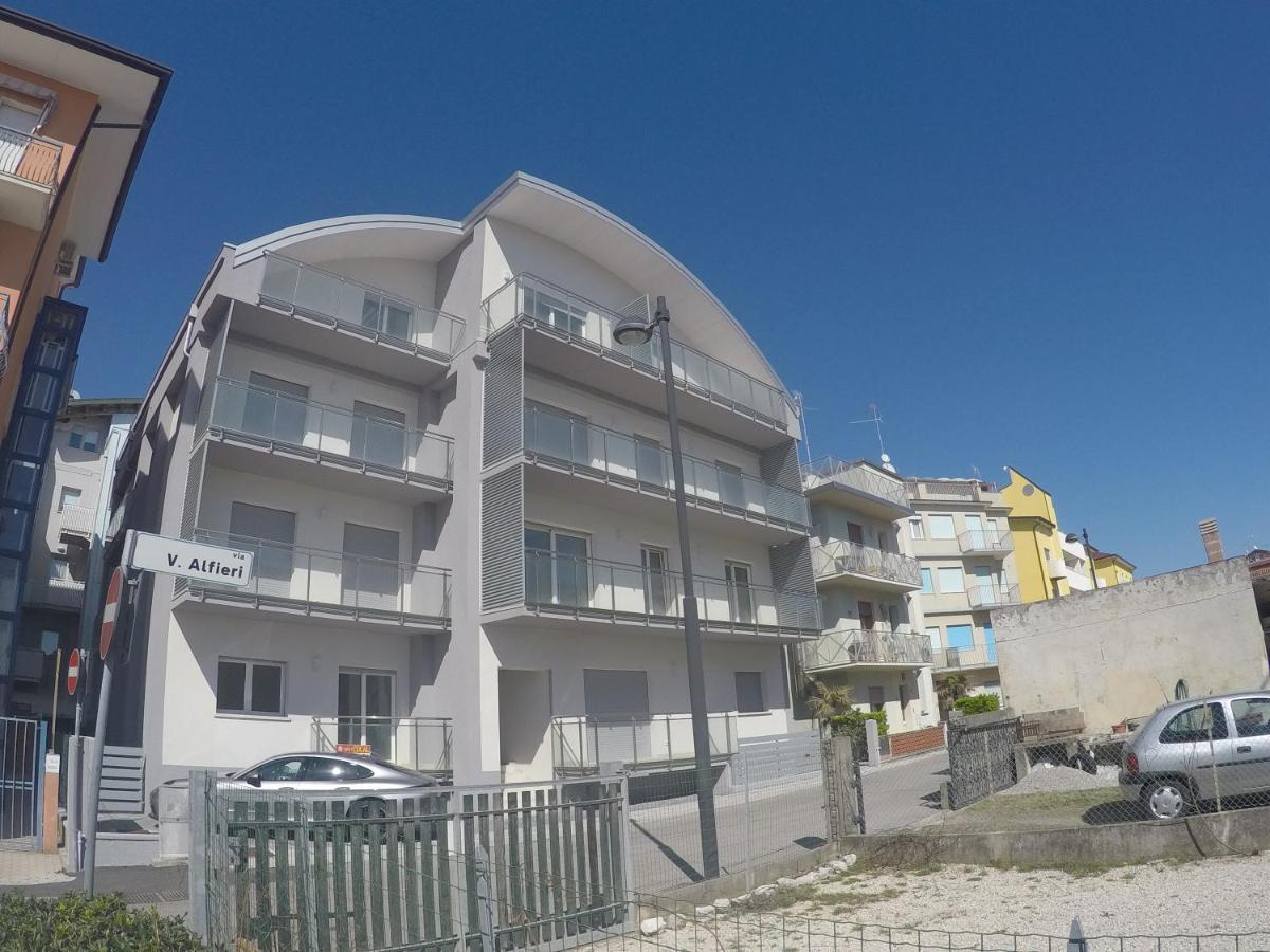 New Alfieri - Agenzia Cocal Apartment กาออร์เล ภายนอก รูปภาพ
