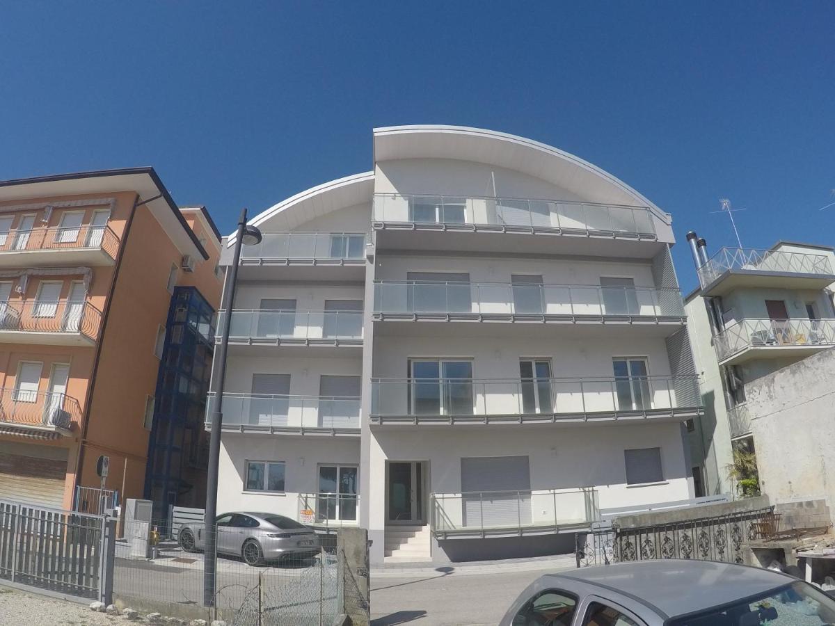 New Alfieri - Agenzia Cocal Apartment กาออร์เล ภายนอก รูปภาพ